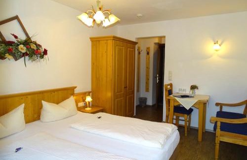 Sankt Johann in Tirol House | Top-Rated Pension Noella: Family-Friendly Getaway