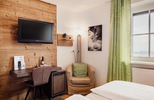 Pfarrkirchen im Muehlkreis House | Child-Friendly Getaway at Pension Panoramablick - Rated 9/10