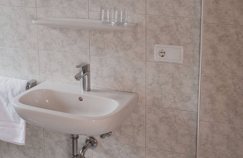 Silandro House | Guest Rated 10/10 at Pension Pernthaler with Family Amenities