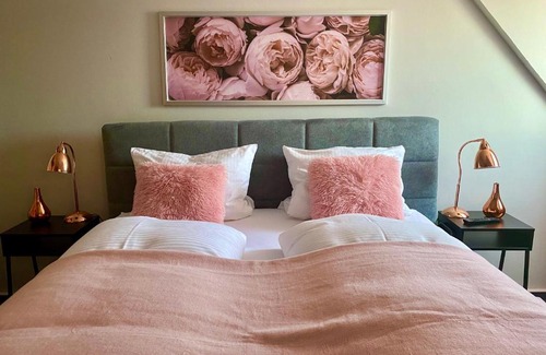 Schrobenhausen House | Pension Piatto d´Oro: Family and Pet-Friendly Getaway