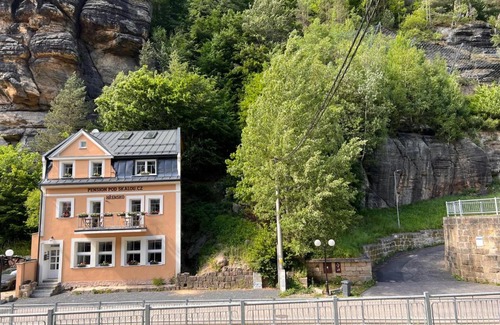 Hrensko House | Family-Friendly Retreat at Pension Pod Skalou - Rated 9/10