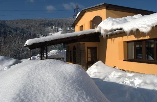 Spindleruv Mlyn House | Unforgettable Stay at Pension Popelka with Ocean Views