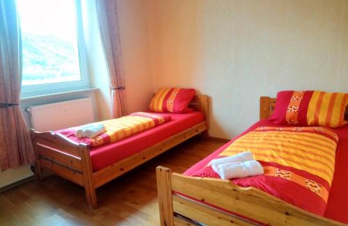 Boppard House | Cozy Pension Röhrig: Pet-Friendly with Breakfast & Kitchen
