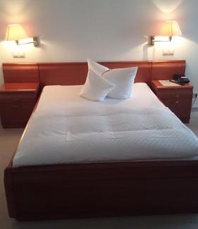 Raben Steinfeld Hotel | Relaxing Retreat at Hotel und Restaurant Rabennest