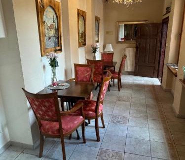 Loket House | Pet-Friendly Pension & Restaurant Atmosféra: Rated 9/10!