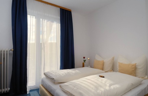 Meersburg House | Discover Pension Säntisblick: Family-Friendly Retreat with Pool