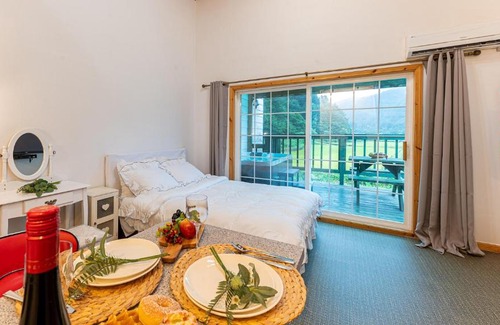 Yangyang House | Top-Rated Pension Salvia with Pool & Hot Tub Amenities