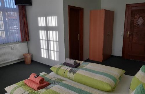 Grossrohrsdorf House | Pet-Friendly Pension Schöne with Oceanfront Views