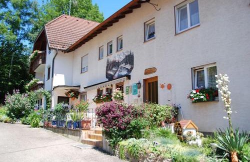 Freiamt House | Pet-Friendly Pension Schneider: Guest Rated 9/10