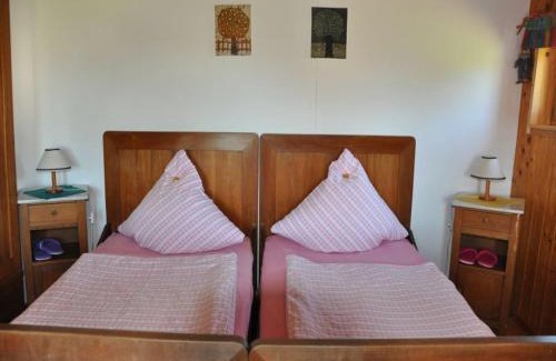 Herdwangen Schoenach House | Welcoming Pension Schwalbennest: A Family-Friendly Retreat