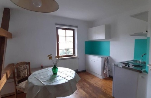 Gastewitz House | Welcoming Pension Schwalbenhof with Breakfast & Kitchenette
