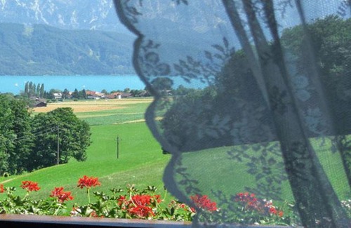 Attersee House | Pension Seeblick: Guest Rated 9/10 with Hot Tub & Kitchen