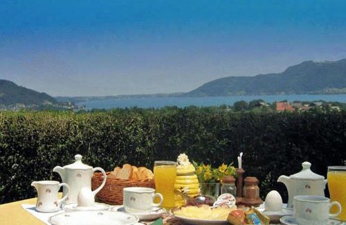 Attersee House | Pension Seeblick: Guest Rated 9/10 with Hot Tub & Kitchen