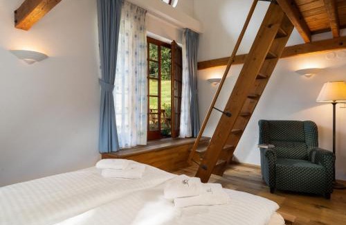 Spindleruv Mlyn House | Pet-Friendly Retreat: Pension Slunečnice with Spa & Dining