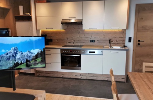 Fuegen Apartment | Exceptional Pension Sonderbichlhof - Durjoch with Spa & Pool