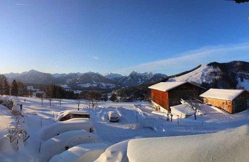 Schildlehen House | Inviting Pension Stoffenbauer: Pool, Hot Tub & Family Fun