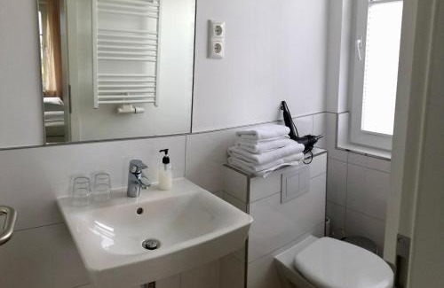 Vitte House | Pet-Friendly Pension "Strandhotel" with Ocean Views