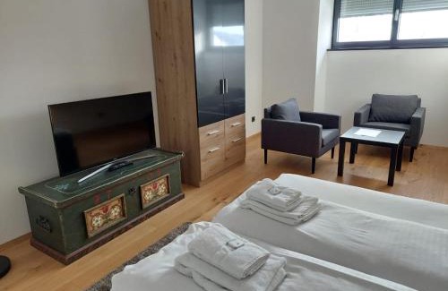 Haslach an der Muehl House | Discover Pension Sunnseitn: Family-Friendly Retreat with Café