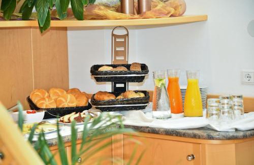 Valles House | Seaside Escape at Pension Tasa - Rated 9/10 by Guests