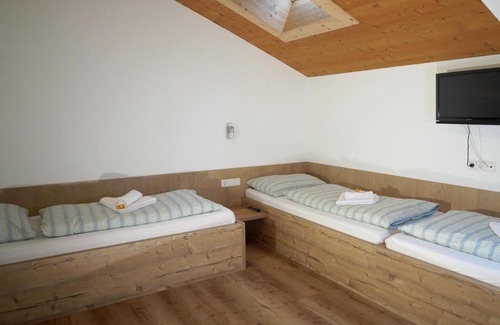 Uderns House | Oceanfront Retreat at Pension Traube - Rated 9/10 by Guests