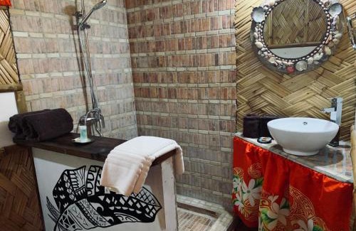 Huahine House | Seaside Retreat at Pension TUPUNA: Rated 9/10 by Guests