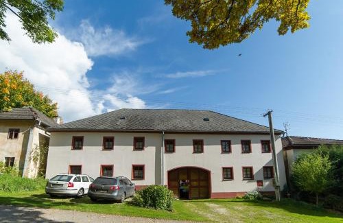Horni Plana House | Relaxing Stay at Pension U Řehoutů with Ocean Views