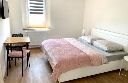 Marianske Lazne House | Pet-Friendly Pension u Šťastných with Family Amenities