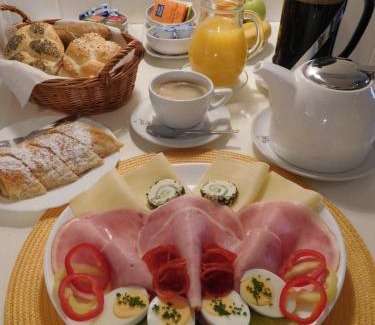 Cesky Krumlov House | Guest Rated 9.7: Pension U Kapličky with Free Breakfast