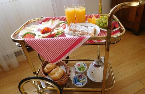 Cesky Krumlov House | Guest Rated 9.7: Pension U Kapličky with Free Breakfast
