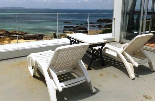 Ginoza House | Oceanfront Comfort at Pension Umitsubame - Rated 9.6/10