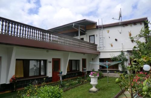 Bad Blankenburg House | Pet-Friendly Retreat at Pension Villa Brödel - Rated 8.1/10