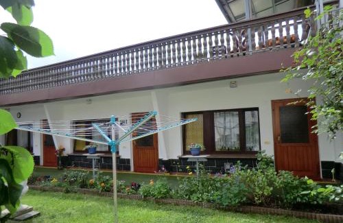 Bad Blankenburg House | Pet-Friendly Retreat at Pension Villa Brödel - Rated 8.1/10