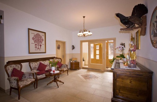 Pfarrwerfen House | Discover Pension Vocario: Top-Rated with Hot Tub & Dining