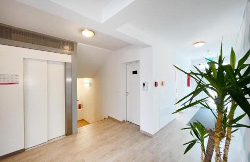 Voesendorf House | Ideal Stay at Pension Voesendorf with Great Amenities