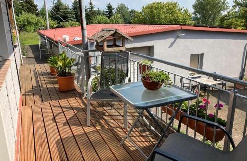 Leinefelde-Worbis Bed & Breakfast | Cozy Zweibettzimmer at Pension Volgenandt - Child Friendly Stay