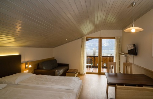 Cermes House | Discover Pension Weihergut: Pool, Spa & Family Fun Awaits