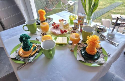 Arzberg House | Pension Weitblick: Oceanfront Retreat with Breakfast Included