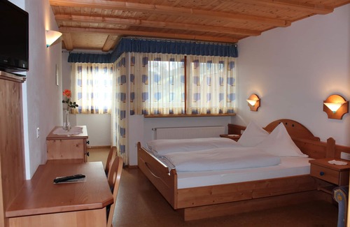Moso in Passiria House | Top-Rated Pension Widmann with Spa & Family Amenities