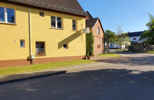 Lutzen House | Discover Gasthof Zum Amboss: Pet-Friendly Retreat & Dining