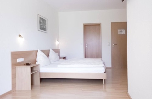 Morlheim Bed & Breakfast | Pension Zum Bahnhof - Cozy Double Room with Ocean View