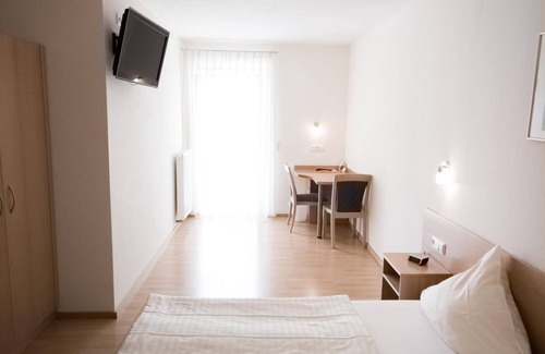 Morlheim Bed & Breakfast | Pension Zum Bahnhof - Cozy Double Room with Ocean View