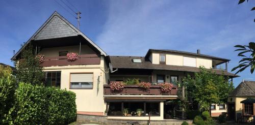Echternacherbruck House | Guest Rated 8.6: Family-Friendly Pension Zum Golfstübchen