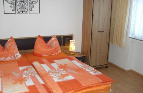 Schoenwald House | Welcoming Pension Zum Köhler: Family-Friendly Retreat