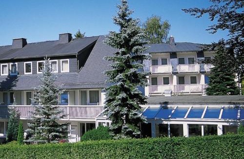 Bad Steben Hotel | Pet-Friendly Stay at Horn's Gästehaus with Breakfast Included