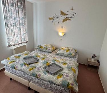 Oberweibach/Thur. Wald House | Welcoming Pension zur Bergbahn: Pet & Child Friendly Stay
