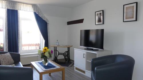 Bad Belzig Bed & Breakfast | Welcoming Pension Zur Mühle: Pet-Friendly with Breakfast & Hot Tub