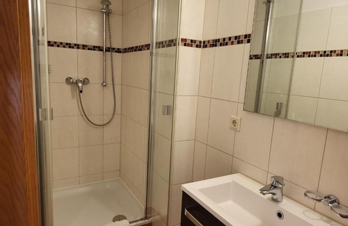 Freyburg House | Pet-Friendly Retreat at Pension Zur Neuenburg - 8.8/10 Rating