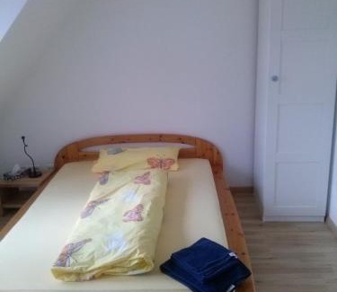 Moerlenbach Hotel | Pet-Friendly Pension "Zur Schönen Aussicht" with Oceanfront Views
