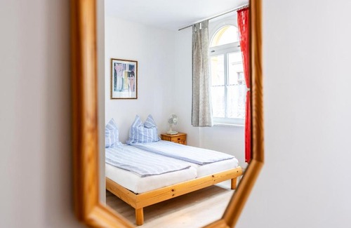 Freyburg House | Discover Pension Zur Sektkellerei: Family & Pet Friendly Stay