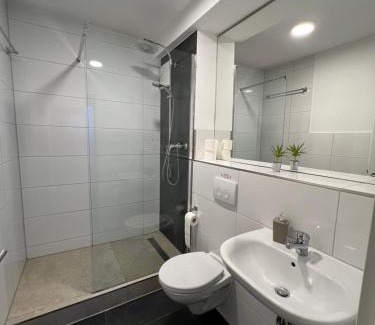 Leverkusen House | Inviting Pension Zwei A: Family-Friendly with Hot Tub